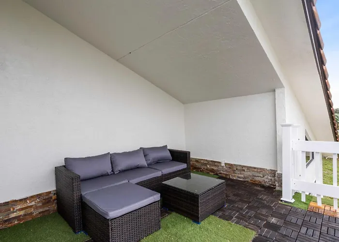 Escondida Drive - Minimum 3 Night Stay