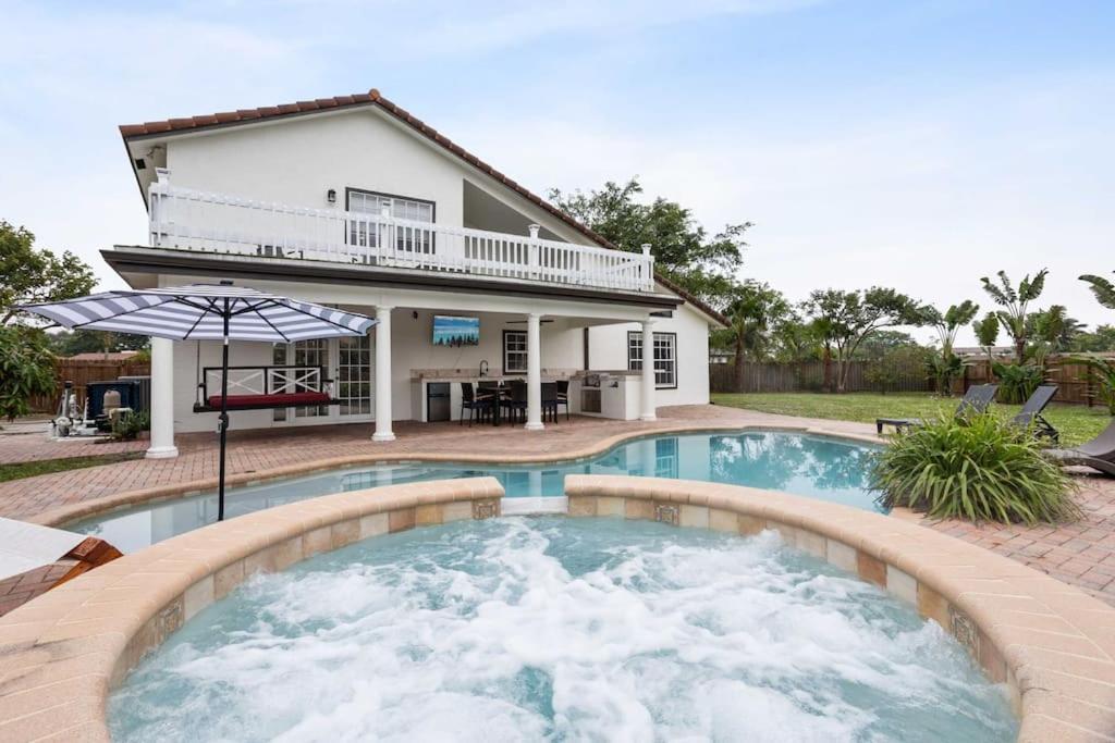 Escondida Drive - Minimum 3 Night West Palm Beach